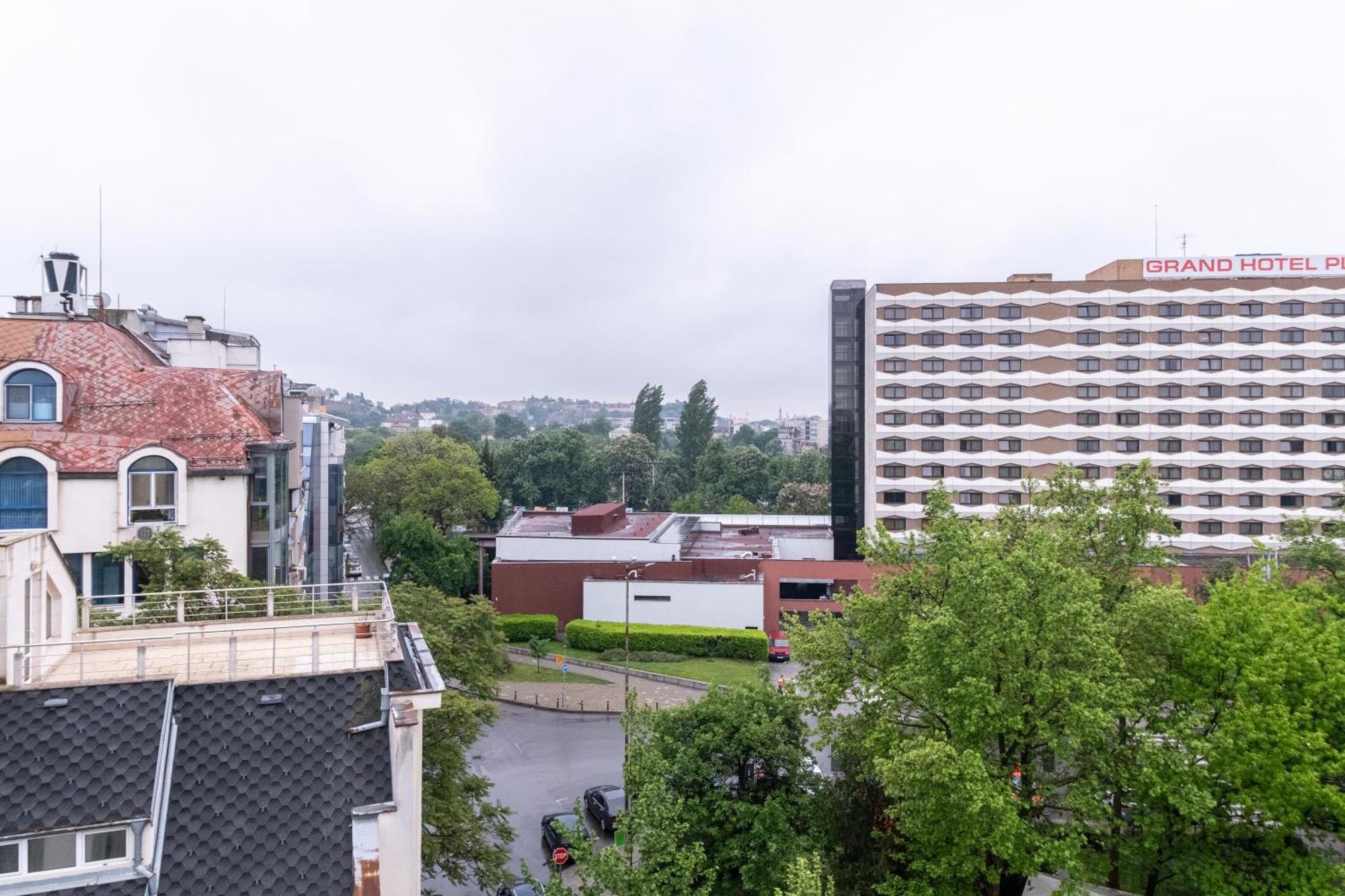 Modern 1-Bedroom Apartments Пловдив Экстерьер фото